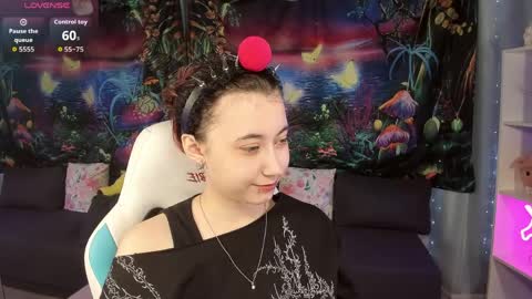 Snapshot of clarabenson chatting on April 5, 10:18 pm clarabenson online show from April 5, 10:18 pm