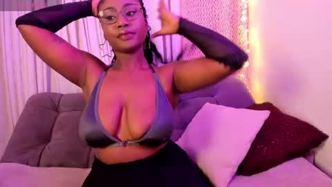 Clara online show from August 5, 10:07 am