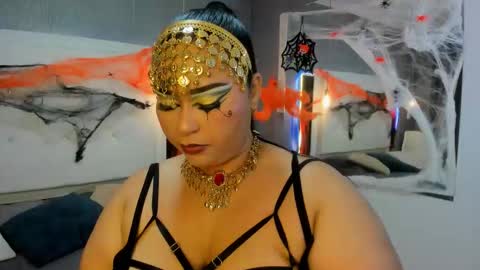 Snapshot of clarigil chatting on October 31, 9:05 pm clarigil online show from October 31, 9:05 pm