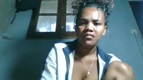 clarisse98 online show from November 10, 1:59 am