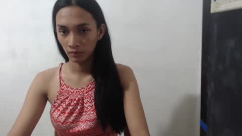 Snapshot of clarita_123 chatting on May 25, 12:22 pm clarita_123 online show from May 25, 12:22 pm