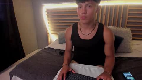 clar online show from March 5, 9:33 pm