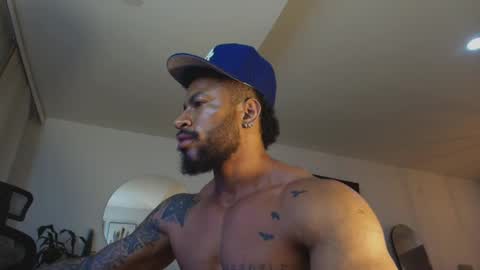 clark_strong online show from May 16, 12:07 am
