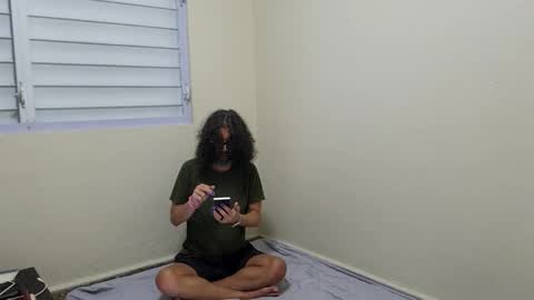 Snapshot of clarkbent2 chatting on February 15, 5:41 am clarkbent2 online show from February 15, 5:41 am