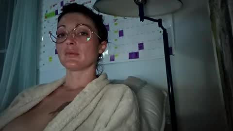 clarnbear online show from July 19, 2:04 am