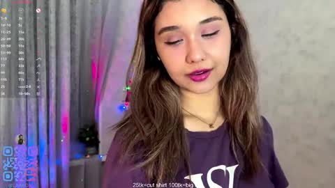 Snapshot of clary_cloud chatting on December 16, 6:57 pm Lara online show from December 16, 6:57 pm