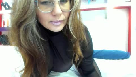 Snapshot of classylady666 chatting on December 18, 1:50 pm Valery online show from December 18, 1:50 pm