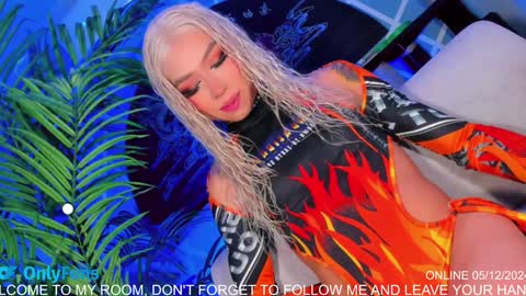   online show from December 6, 1:07 am