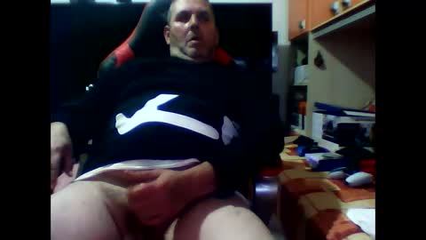 Snapshot of claudiomatrix chatting on December 17, 4:21 pm claudiomatrix online show from December 17, 4:21 pm