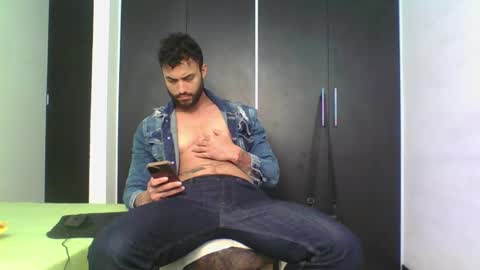 Clay online show from May 12, 3:42 pm