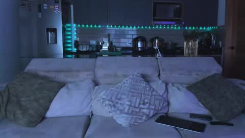 claytonburgues online show from March 13, 4:19 am