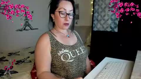 Snapshot of cleo_christmas chatting on July 22, 11:51 pm cleo_christmas online show from July 22, 11:51 pm
