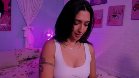Snapshot of cleo_foxx chatting on May 23, 4:33 pm Cleo online show from May 23, 4:33 pm