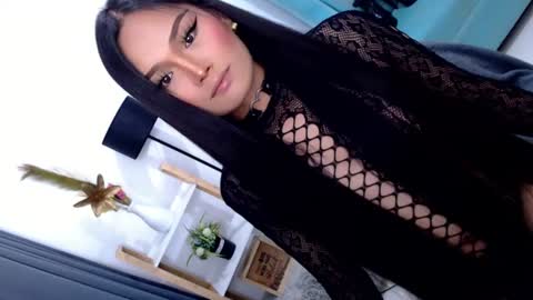 Cleo online show from June 21, 8:00 pm