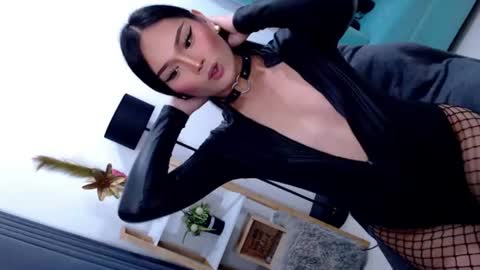 Cleo online show from July 2, 8:15 pm