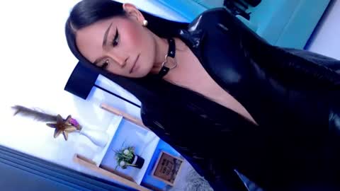 Cleo online show from July 17, 9:52 pm