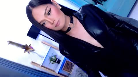 Cleo online show from July 20, 8:39 am
