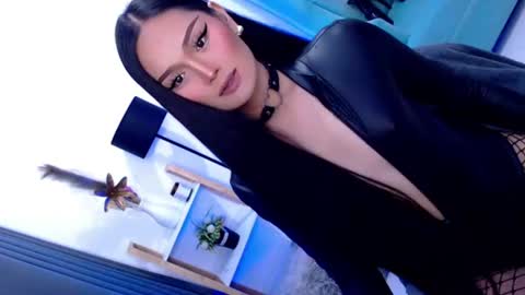 Cleo online show from July 30, 9:14 pm