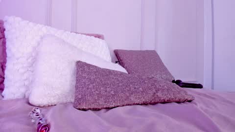 Snapshot of cleojhonson chatting on January 29, 7:57 am . Cleo Jhonson . online show from January 29, 7:57 am