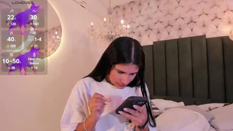 Snapshot of cleopatraa1 chatting on January 6, 7:35 pm Cleopatra online show from January 6, 7:35 pm