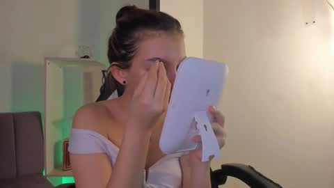 cleowhite_ online show from February 19, 7:54 pm