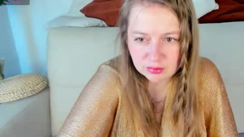 Snapshot of cleoxotie chatting on June 3, 1:41 am cleoxotie online show from June 3, 1:41 am