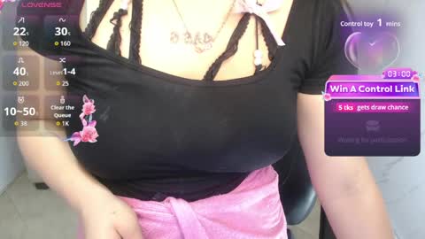 Clhoe online show from May 13, 8:06 pm