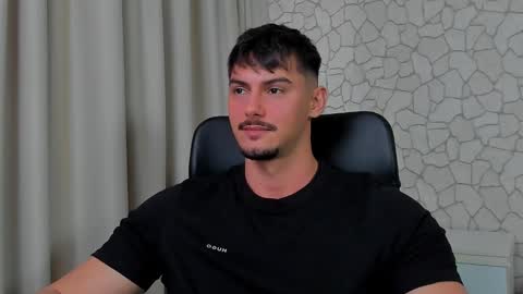 Snapshot of clintmasterss chatting on February 4, 8:13 am ClintMasterss online show from February 4, 8:13 am