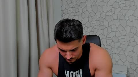 Snapshot of clintmasterss chatting on February 18, 4:16 pm ClintMasterss online show from February 18, 4:16 pm