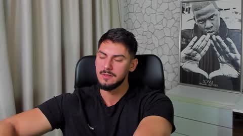 Snapshot of clintmasterss chatting on October 29, 6:59 am ClintMasterss online show from October 29, 6:59 am