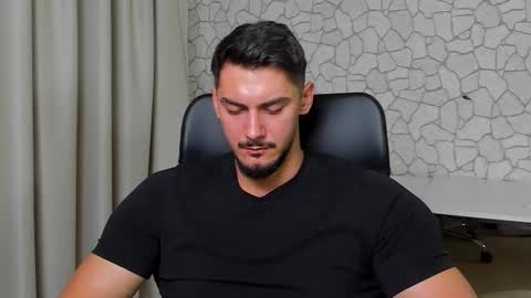 Snapshot of clintmasterss chatting on November 3, 5:20 am ClintMasterss online show from November 3, 5:20 am