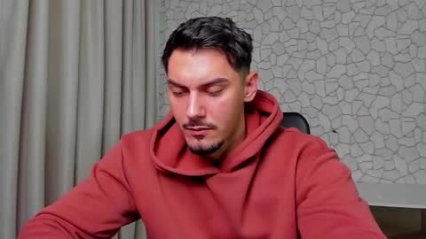 Snapshot of clintmasterss chatting on December 18, 7:03 am ClintMasterss online show from December 18, 7:03 am