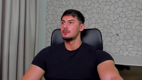 Snapshot of clintmasterss chatting on December 23, 5:49 am ClintMasterss online show from December 23, 5:49 am