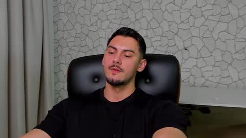 Snapshot of clintmasterss chatting on February 16, 6:31 am ClintMasterss online show from February 16, 6:31 am