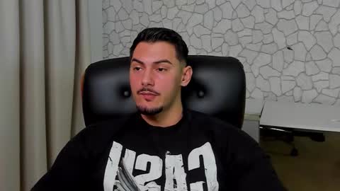 Snapshot of clintmasterss chatting on March 1, 5:53 am ClintMasterss online show from March 1, 5:53 am