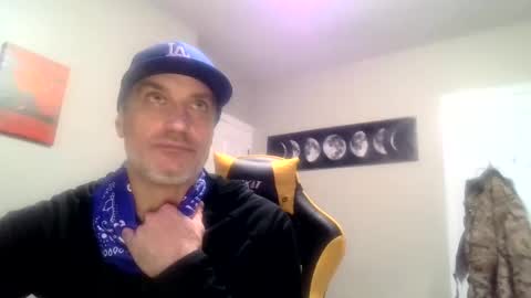 Snapshot of clintwood12 chatting on December 12, 7:30 am chad online show from December 12, 7:30 am