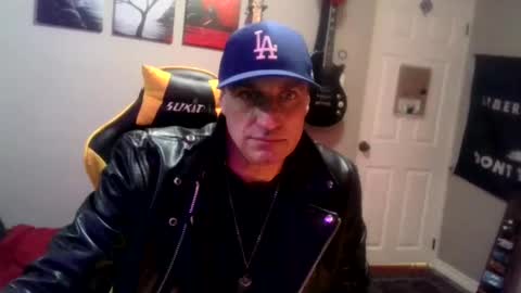 Snapshot of clintwood12 chatting on March 3, 4:36 am chad online show from March 3, 4:36 am