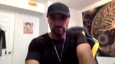 Snapshot of clintwood12 chatting on October 1, 4:35 pm chad online show from October 1, 4:35 pm