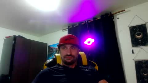 Snapshot of clintwood12 chatting on November 2, 6:05 am chad online show from November 2, 6:05 am