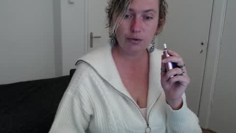 Syl  online show from October 13, 6:57 am