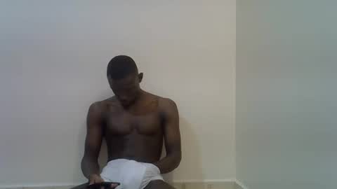clive_damian online show from May 3, 9:37 am
