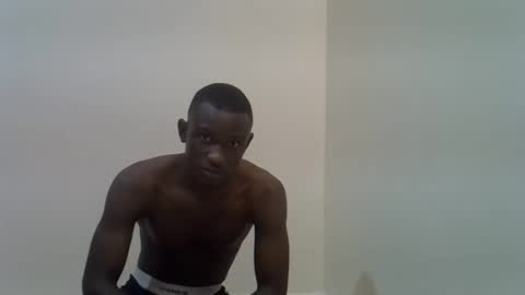 clive_damian online show from May 5, 2:36 pm