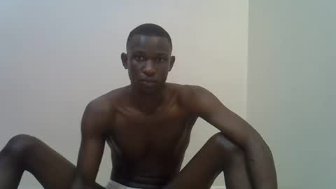 clive_damian online show from May 8, 4:12 pm
