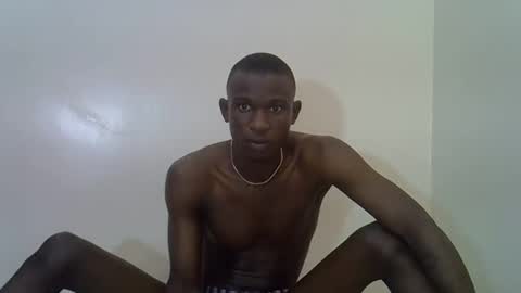 clive_damian online show from May 20, 5:24 am