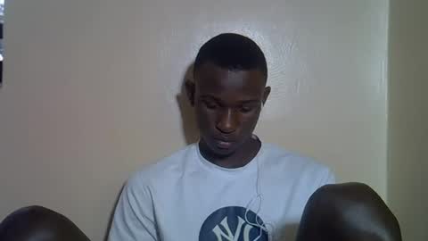 clive_damian online show from June 17, 3:24 pm