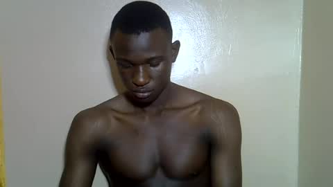 clive_damian online show from June 19, 12:31 pm