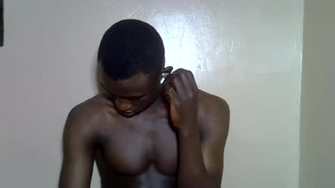 clive_damian online show from June 24, 4:06 pm