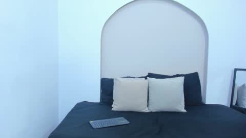 Snapshot of cloe_amazingg chatting on December 7, 9:44 pm Cloe online show from December 7, 9:44 pm