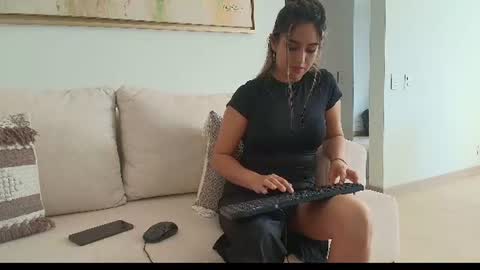 Snapshot of cloe_eevans chatting on July 3, 2:34 pm Cloe online show from July 3, 2:34 pm