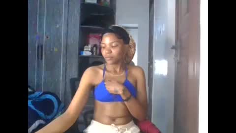 Snapshot of cloe_mae chatting on September 19, 4:29 pm Cloe online show from September 19, 4:29 pm